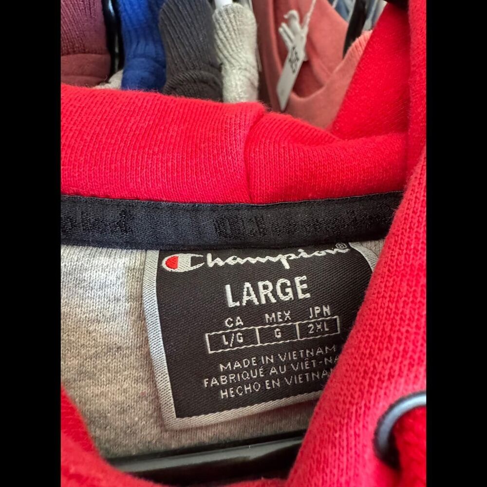 Champion Streetwear Hoodie - Picture 2 of 2
